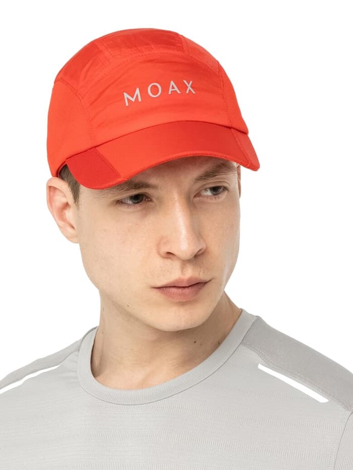 Кроссовки